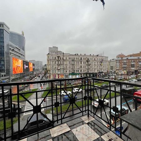 Apartment Near Gulliver Kiev Eksteriør bilde